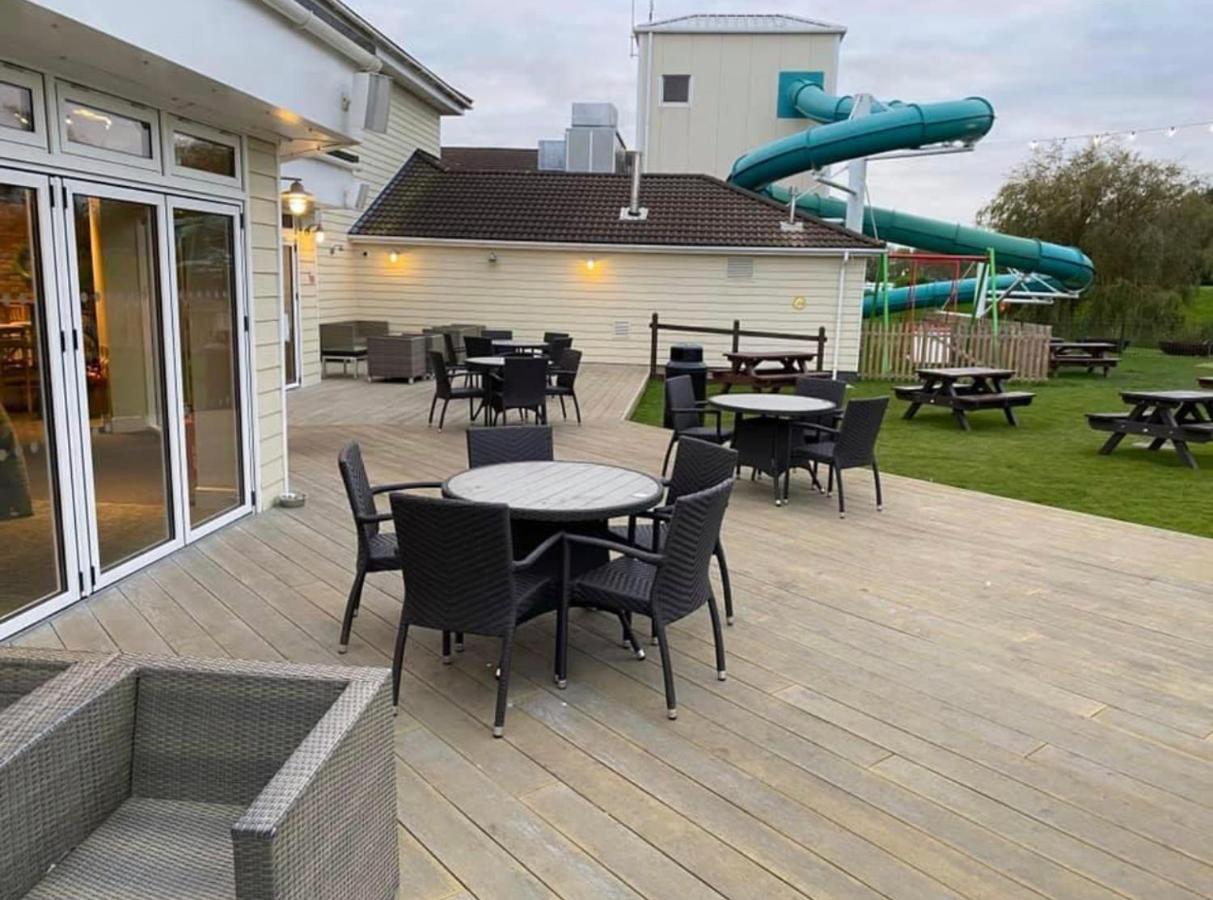 Private Rented Caravan Situated At Southview Holiday Park Winthorpe  Kültér fotó